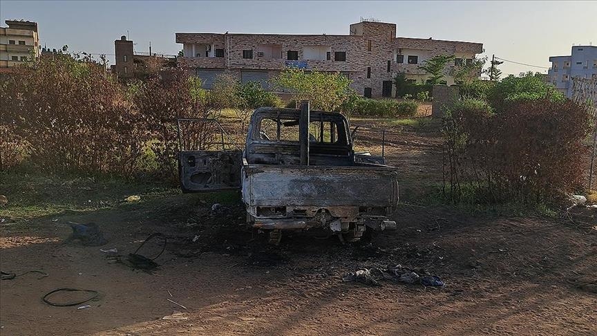 مع بدء الشهر الثالث من قتال لا منتصر فيه.. هل تنحسر معارك السودان أم تتواصل؟