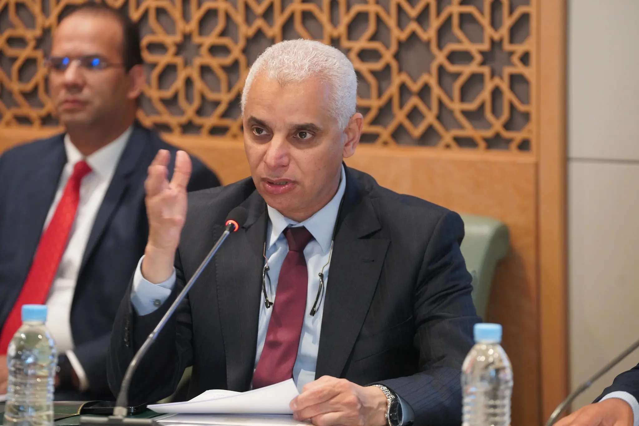 موظفو الصحة يشلّون المستشفيات احتجاجا على تهرب الحكومة