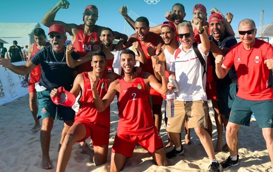 المنتخب المغربي لكرة اليد يتأهل إلى النهائي على حساب الجزائر