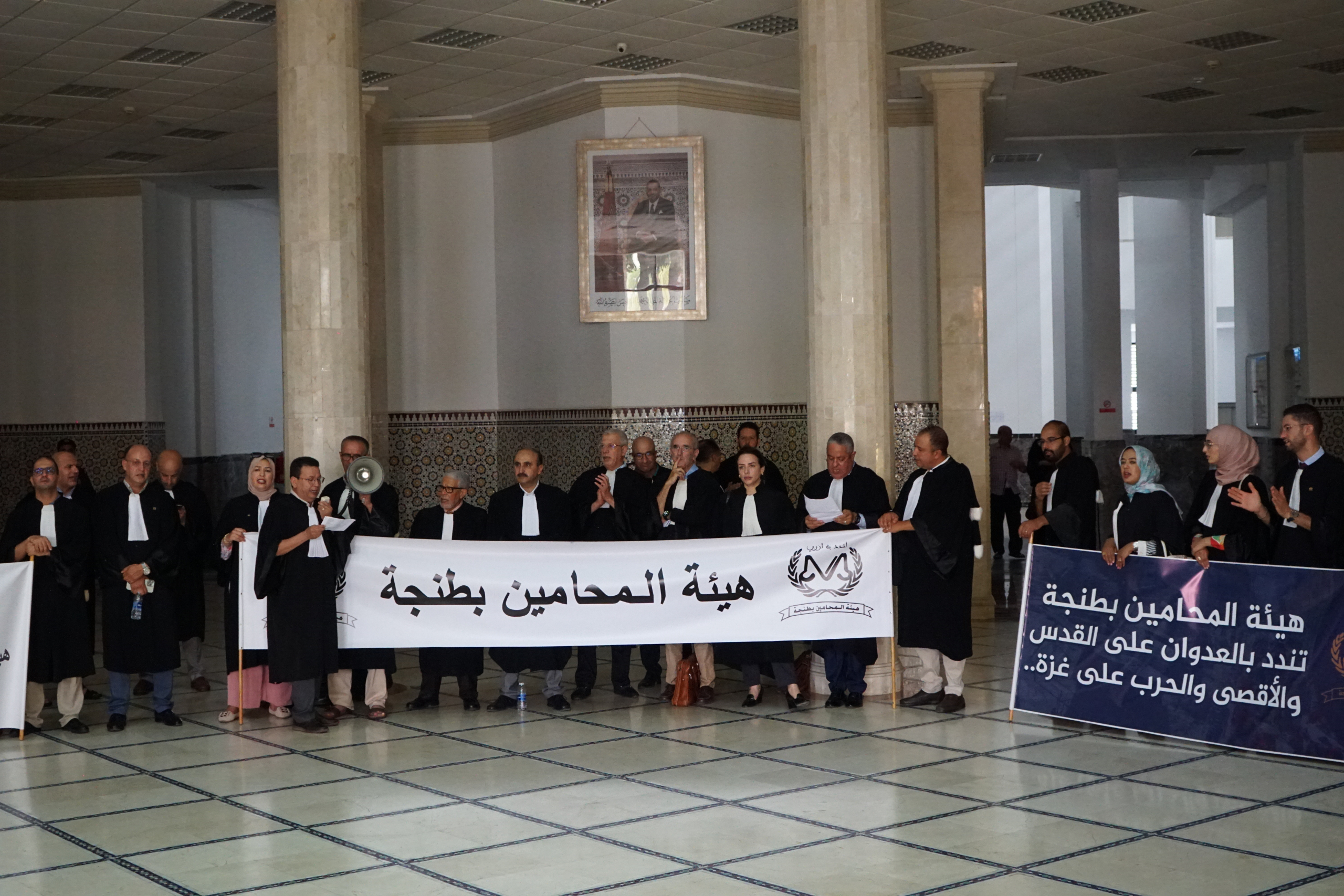 محامون مغاربة ينسحبون من المحاكم ساعة واحدة تنديدا بالعدوان الإسرائيلي على جنين