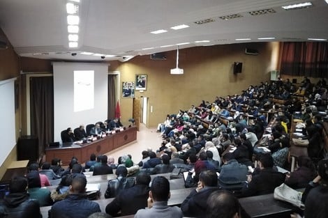 جامعيون يعلنون الشروع في تأسيس الأكاديمية المغربية للدراسات السياسية والدستورية