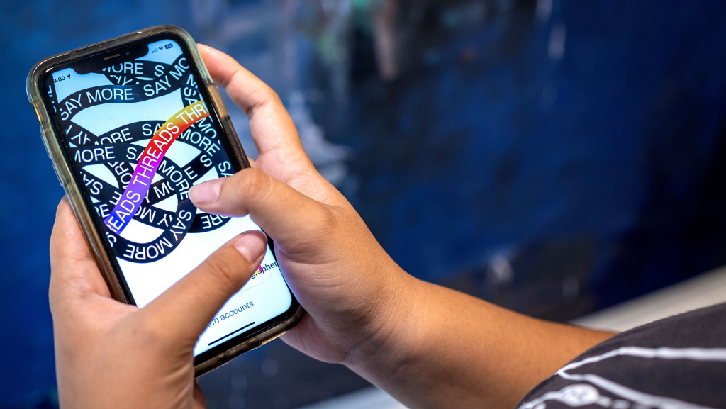 بالأرقام.. فضول المستخدمين يتراجع بتطبيق “ثريدز” منافس توتير