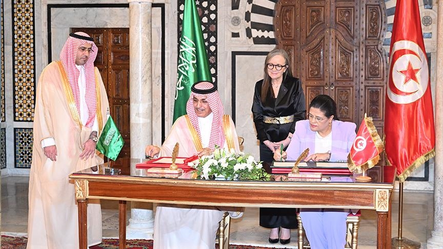 تونس توقع اتفاقية قرض مع السعودية بـ 400 مليون دولار