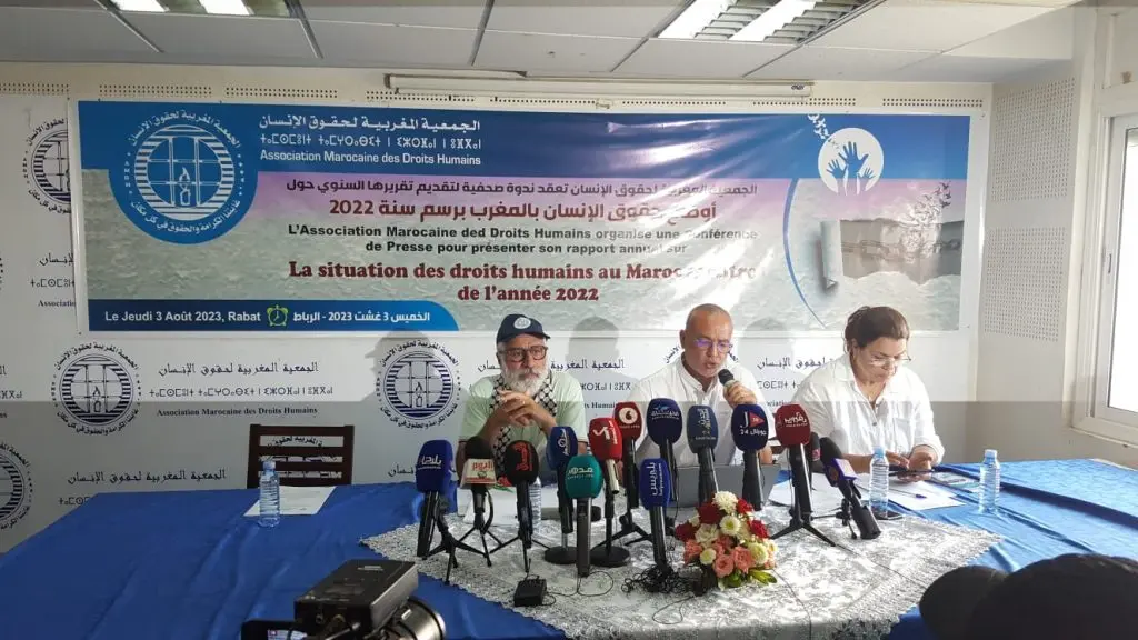 الجمعية المغربية لحقوق الإنسان تنتقد “خوصصة” التعليم وتطالب بالاستفادة من دروس كورونا ورفع ميزانية الصحة