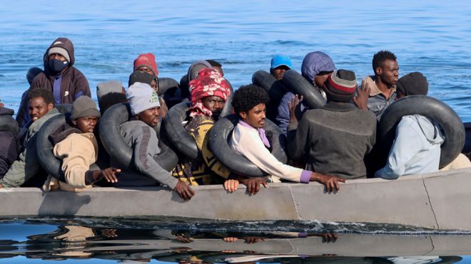 غرق مركب للمهاجرين.. قتلى ومفقودون قبالة سواحل تونس