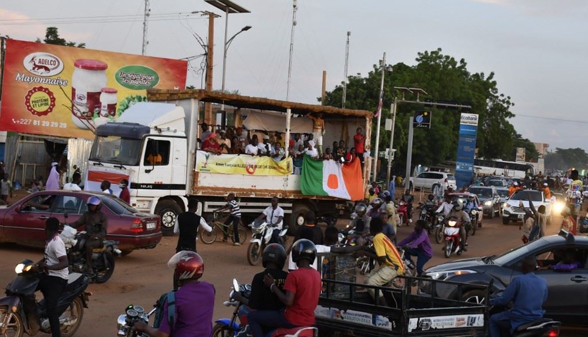 بدعم فرنسي.. قادة “إيكواس” يفعلون القمة العسكرية لإسقاط الانقلاب بالنيجر