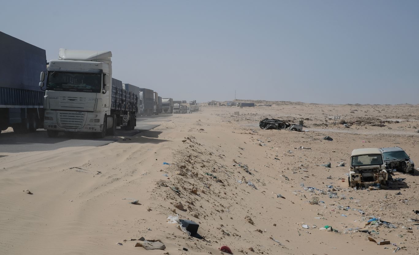 الاتحاد الإفريقي لمنظمات النقل ينفي لـ”مدار21″ وجود سائقين مغاربة عالقين بحدود النيجر ويؤكد أنها “تأخيرات روتينية”