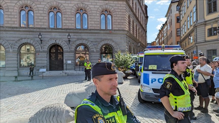 السويد تسمح مجددًا بحرق نسخة من المصحف الشريف