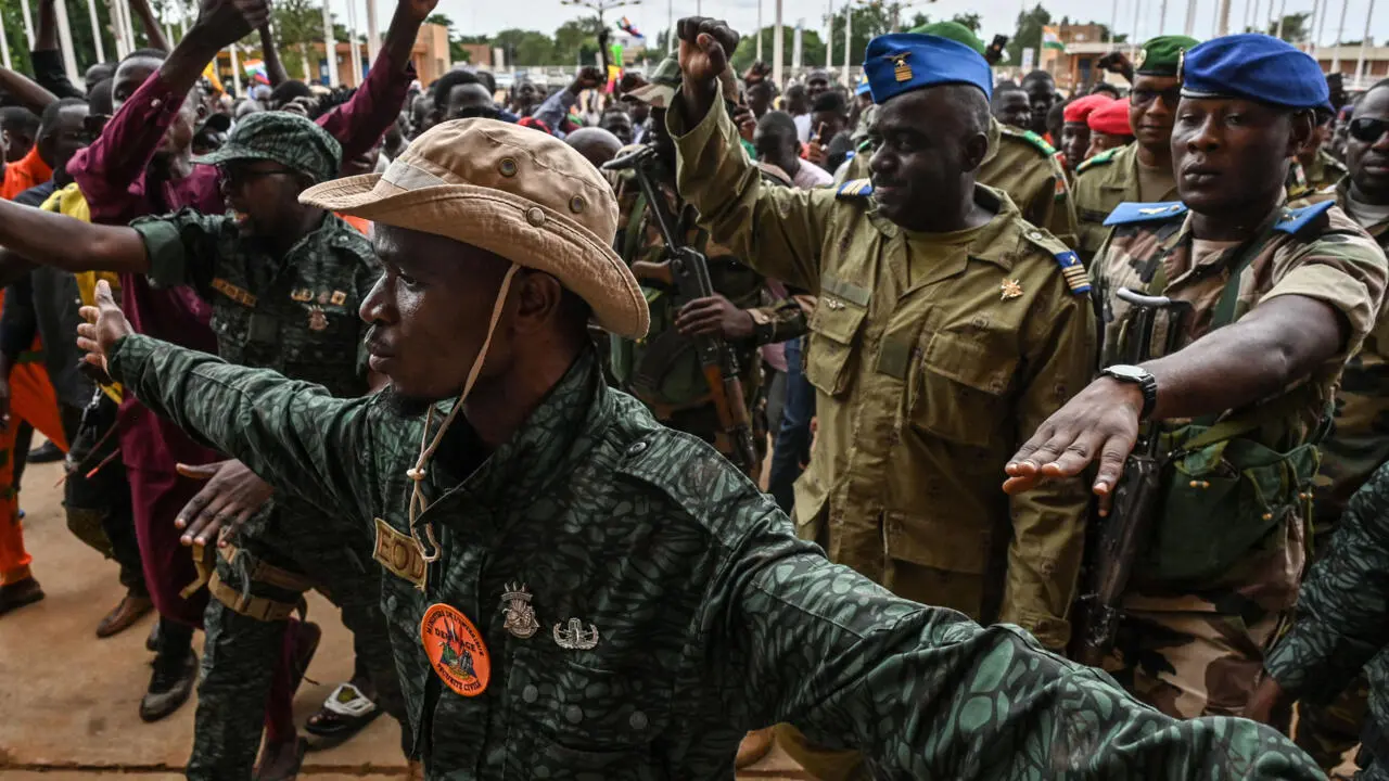 السودان في الصدارة.. أشهر الانقلابات العسكرية في الـ20 سنة الأخيرة بإفريقيا