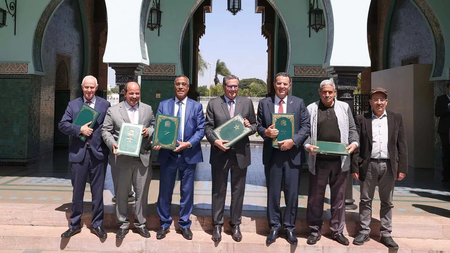 “الباطرونا” ترهن زيادة الأجور بتعديل مدونة الشغل وقانون الإضراب وأخنوش يدعو لاجتماع ثلاثي