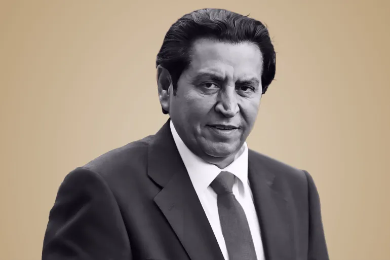 “لا تشك للناس جرحا أنت صاحبه”.. نعي واسع للشاعر كريم العراقي