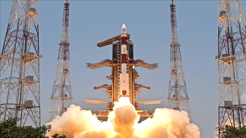الهند تطلق أول مهمة فضائية لدراسة الشمس