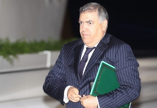 محاولات “الهجرة الجماعية” إلى سبتة تستدعي وزير الداخلية إلى البرلمان