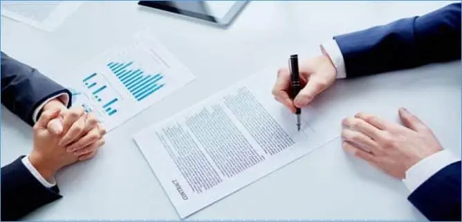 تمرير الصفقات والطلبيات باعتماد الفرنسية يسائل إخلال مؤسسات عمومية بالدستور المغربي