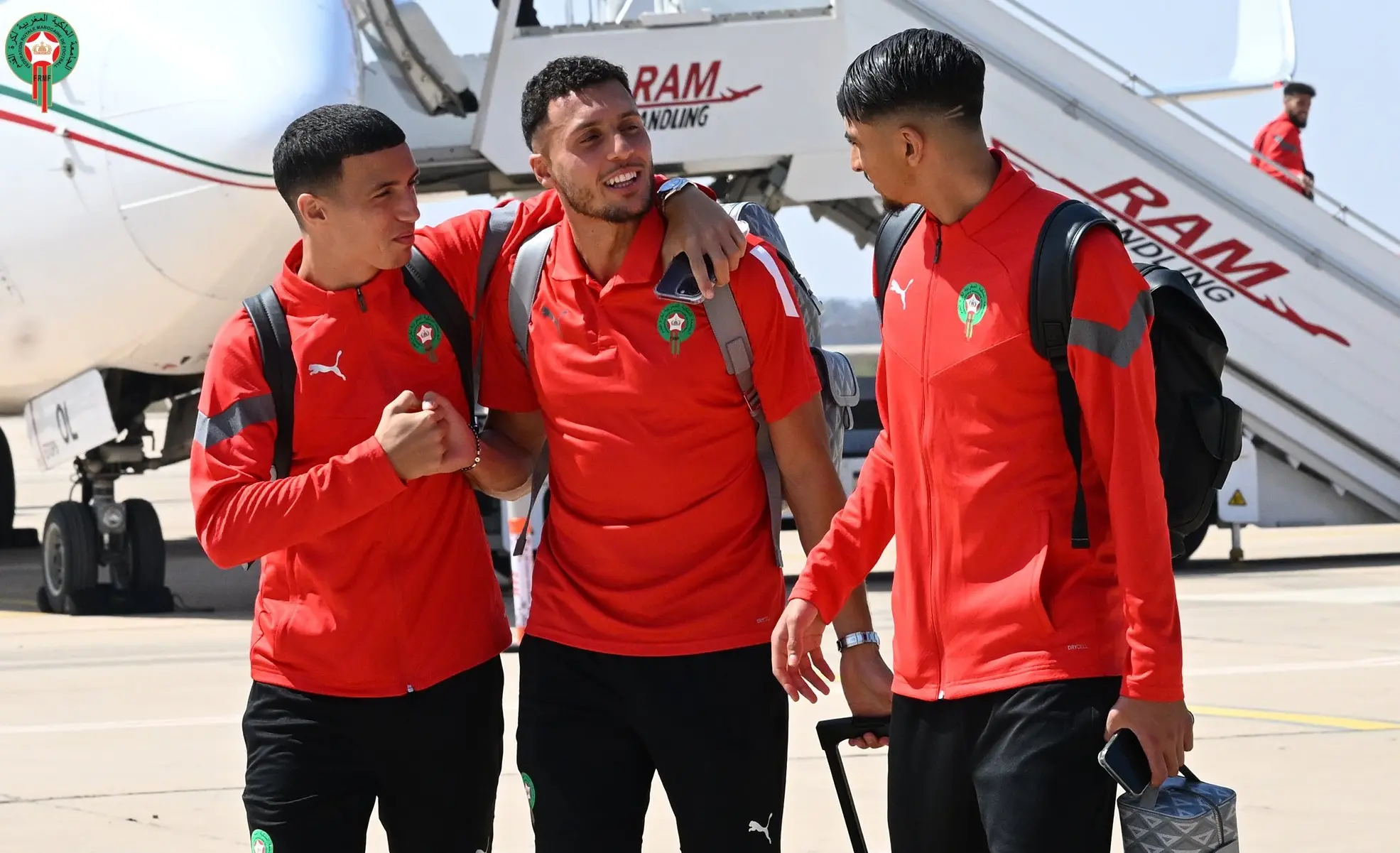 “الأسود” يصلون أكادير لإنهاء الاستعدادات والركراكي يضع آخر اللمسات قبل مواجهة ليبيريا