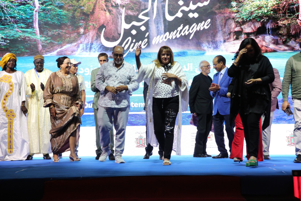 إسدال الستار على الدورة الأولى من “سينما الجبل” على إيقاع تتويج مغربي و”الجبال الثمانية” يحوز الجائزة الكبرى