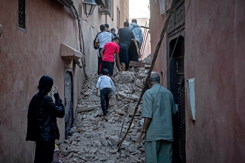 فنانون عرب ينعون ضحايا الزلزال المدمر