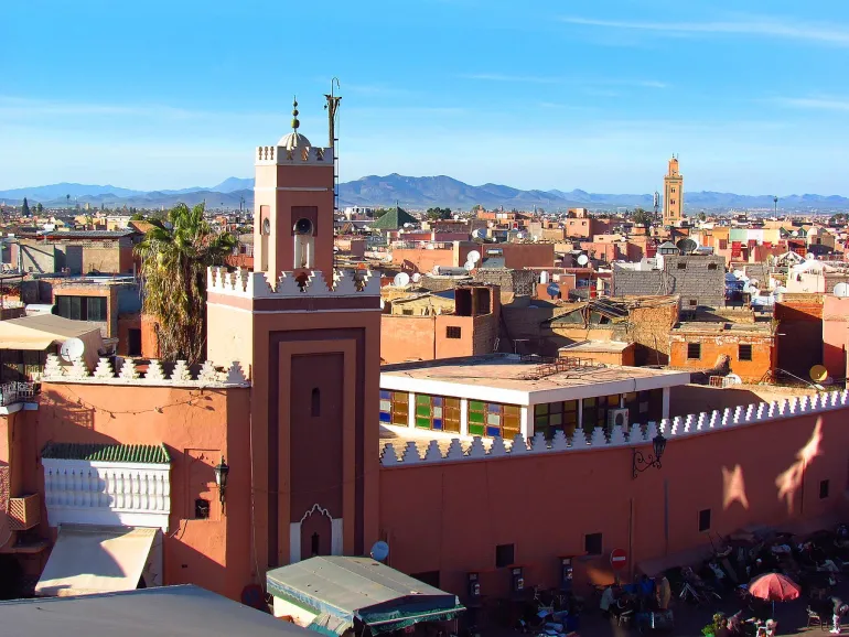 كيف يؤثر الزلزال على مراكش عاصمة السياحة والصناعة التقليدية؟