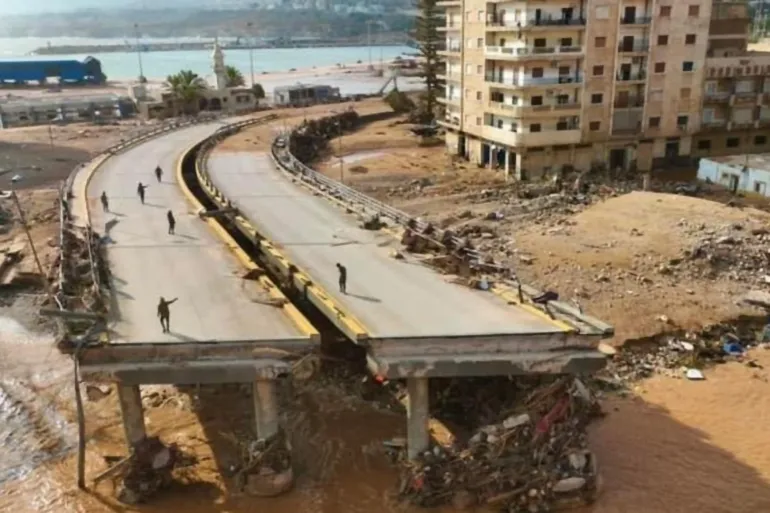 مدينة درنة الليبية.. هكذا جرف الطوفان أحياء بالكامل وابتلعها البحر
