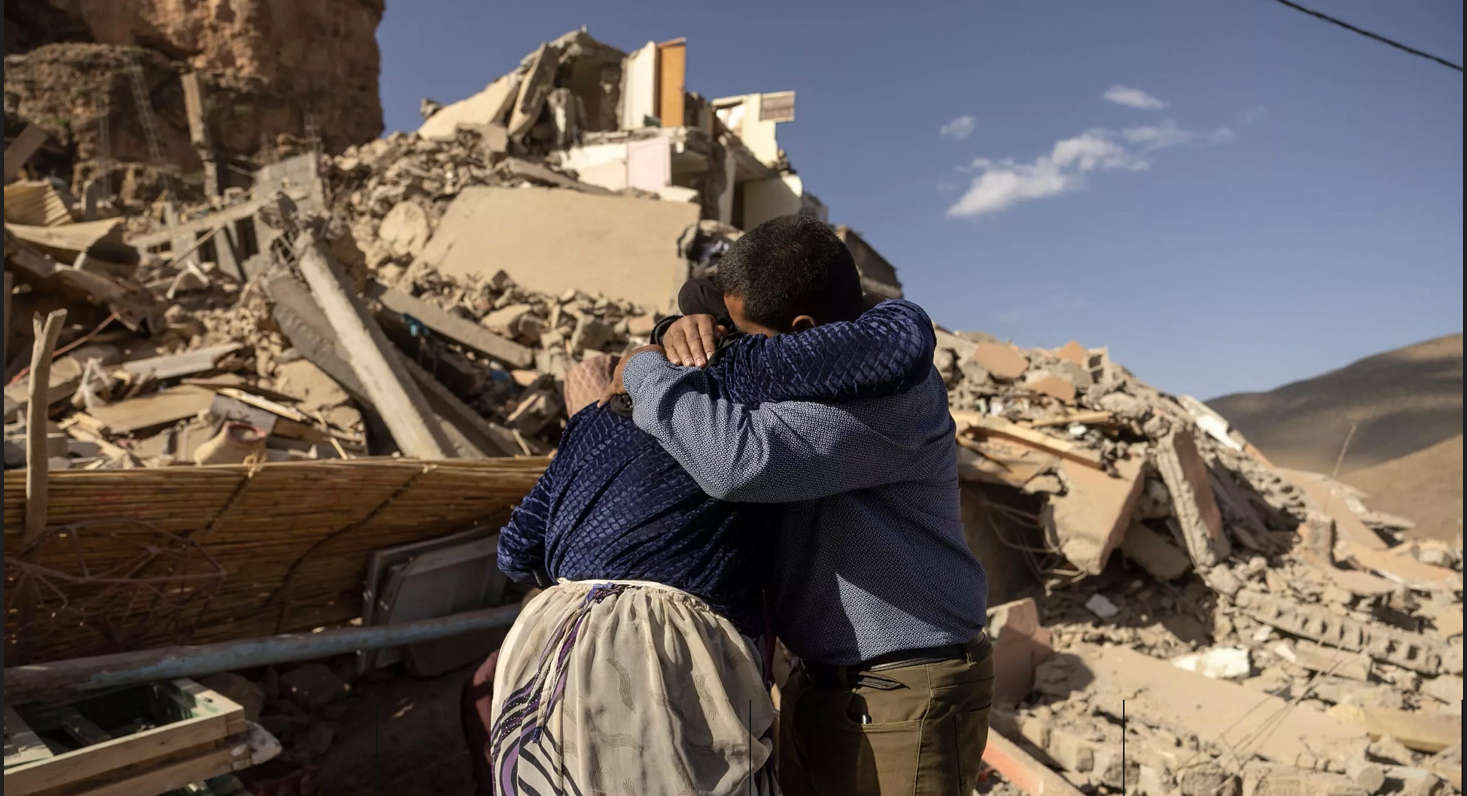 فرق الإنقاذ والمساعدات الإنسانية تضمد جراح قرى إقليم الحوز بعد الزلزال