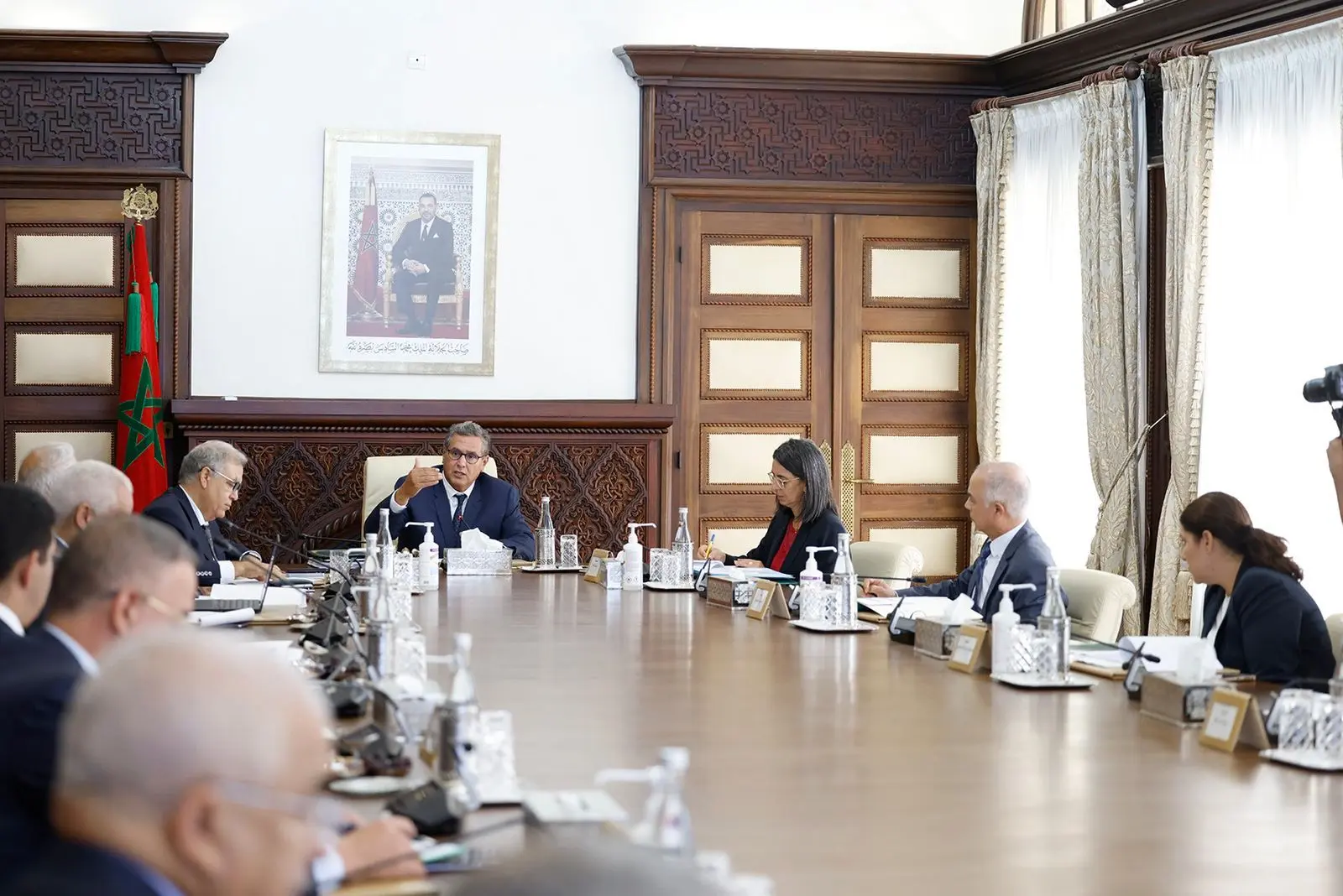 أخنوش يجمع اللجنة الوزارية المكلفة بإعادة إسكان متضرري الزلزال