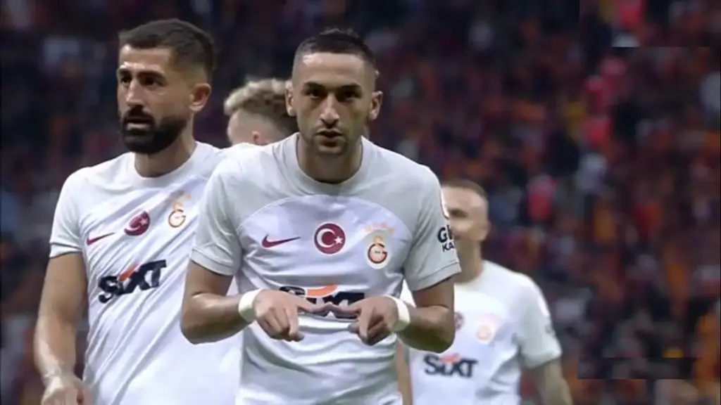 زياش يتضامن مع ضحايا “زلزال الحوز” ويكشف حقيقة حرمانه من هدف بسبب إيكاردي