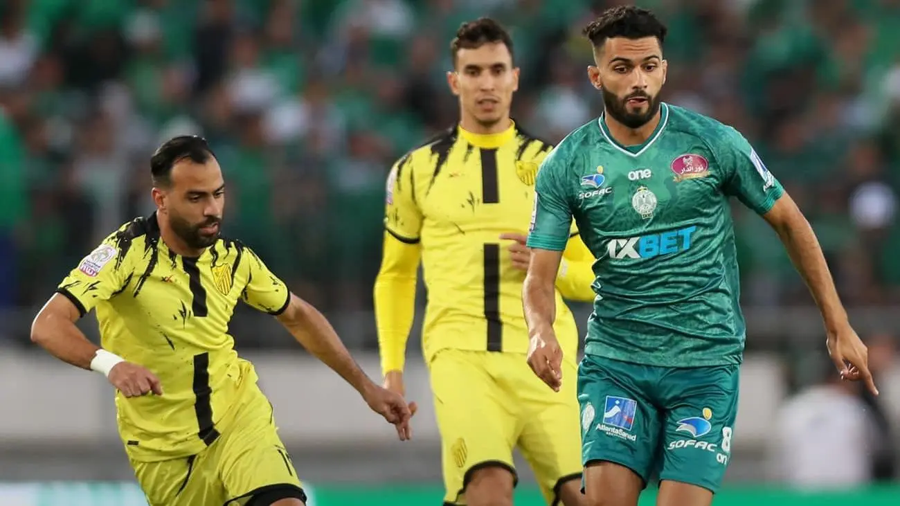 التعادل الإيجابي ينهي مباراة المغرب الفاسي والرجاء الرياضي