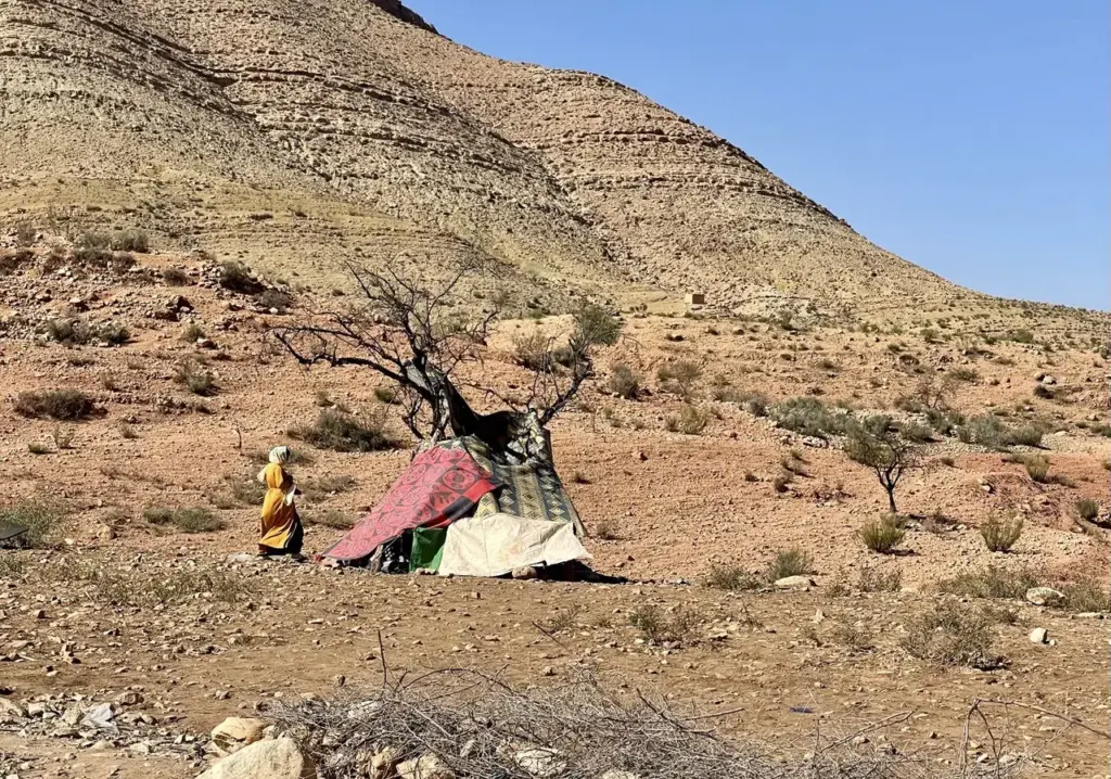 زلزال الحوز.. مخاوف من شتاء قارس تقض مضاجع سكان الخيام بدوار “تكخت”