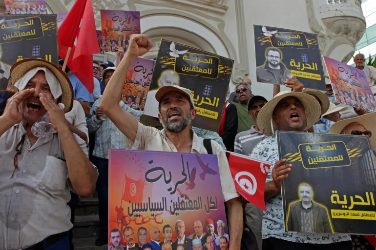 جبهة الخلاص التونسية تدعو للإفراج عن جميع المعتقلين