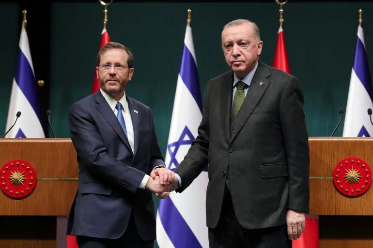 تركيا وإسرائيل يناقشان إجراء تنقيب مشترك في شرق المتوسط