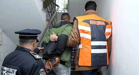 أمن خنيفرة يوقف عشرينيا بحوزته 757 قرصا طبيا مخدرا