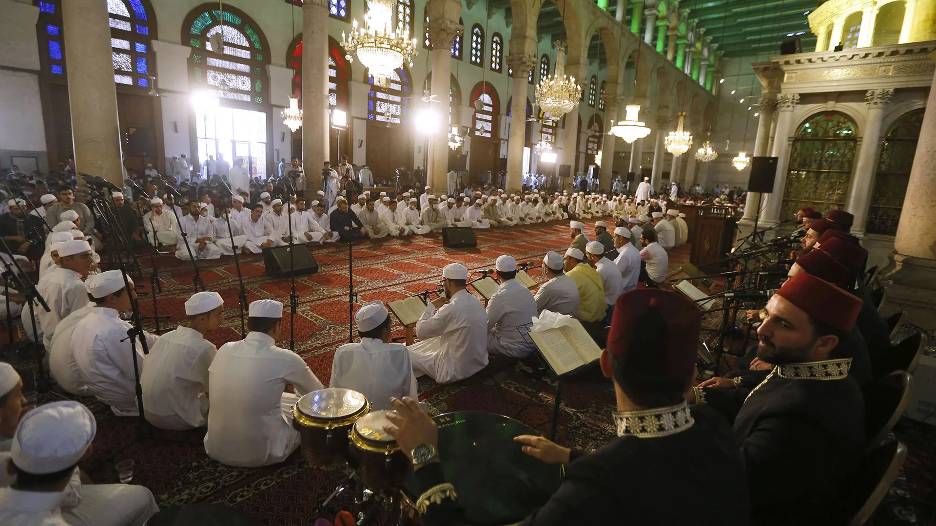 بين التحليل والتحريم.. لماذا تختلف المذاهب الإسلامية حول الاحتفال بالمولد النبوي؟