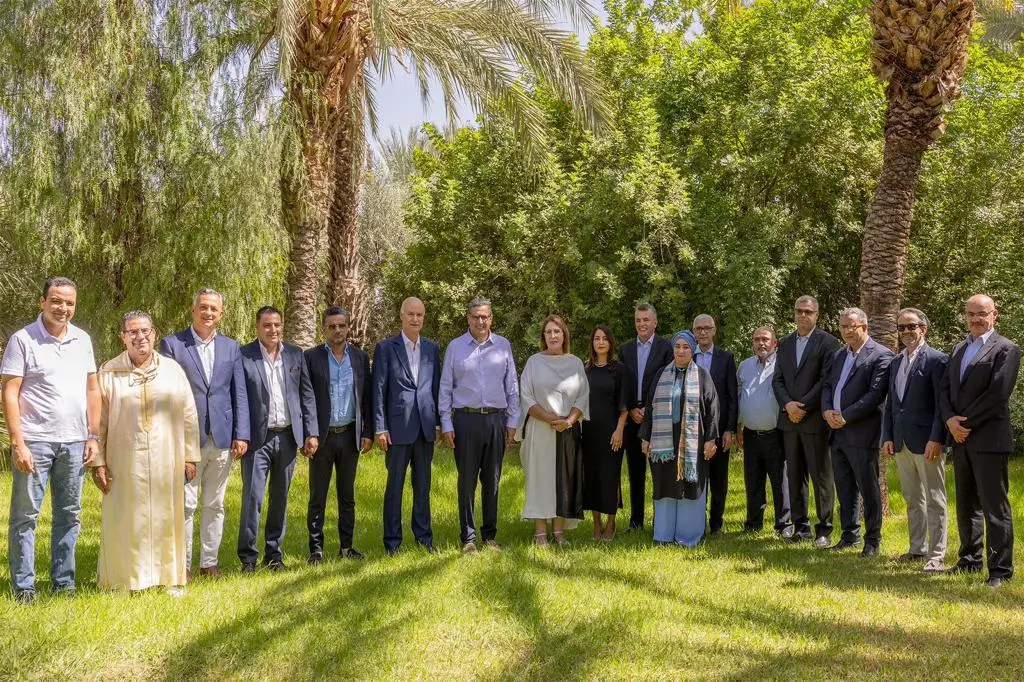 عزيز أخنوش يعقد اجتماعا مع منسقي حزب الأحرار على مستوى الجهة 13