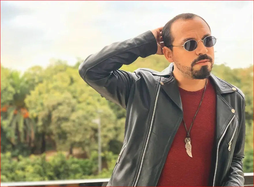 قبري: فيلم “السمسار والصرصار والنملة” يعكس قصة كفاح شاب من الطبقة المتوسطة