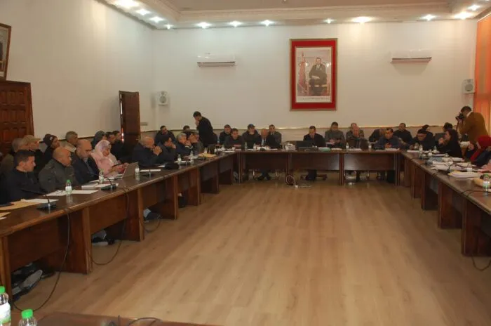 مجلس جماعة تازة يصادق على مشاريع اجتماعية ورياضية