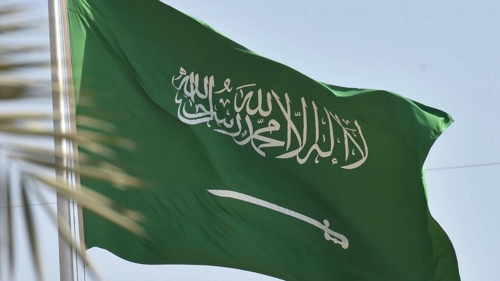 مليار دولار أنفقتها أندية كرة القدم السعودية لضم 200 لاعب
