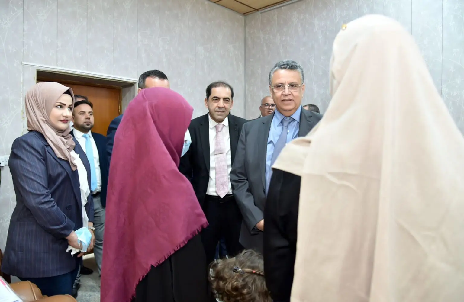 المغرب يرحّل طفلة مغربية أمها معتقلة بأحد السجون العراقية