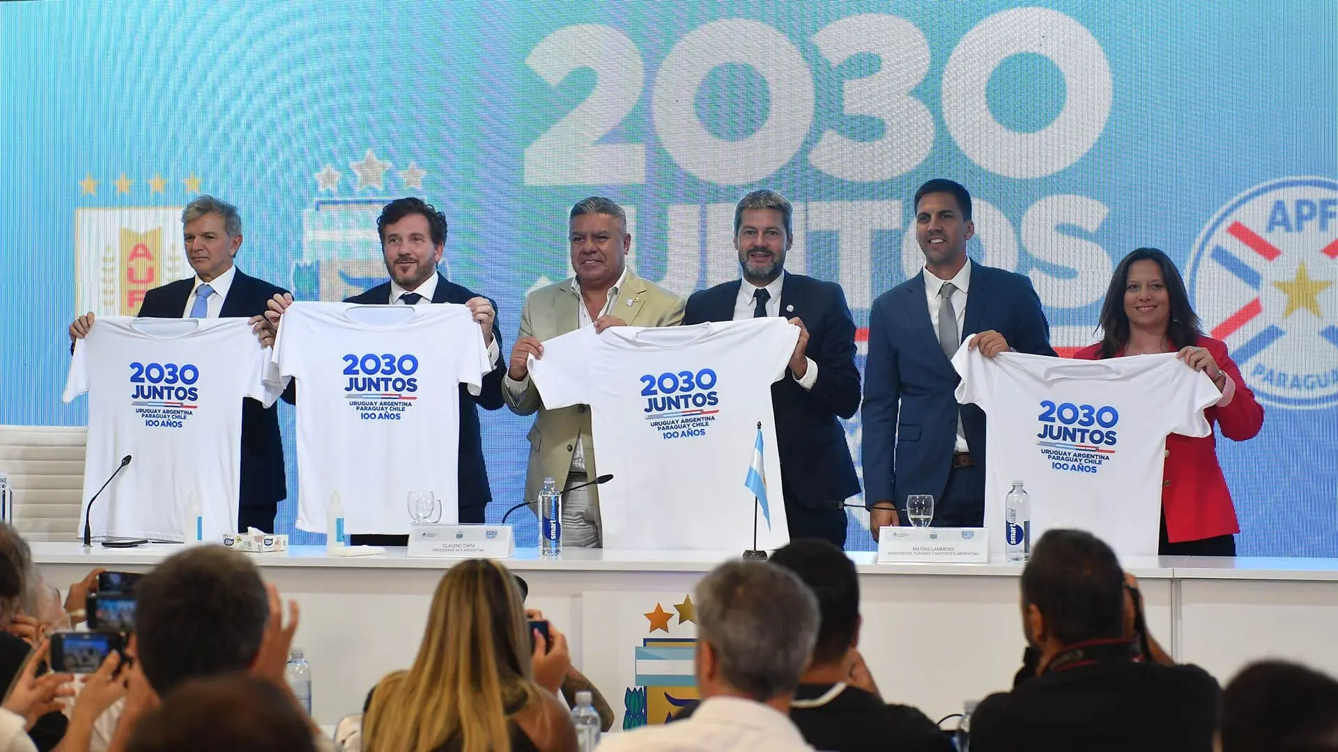 هل تترشح لتنظيم مونديال 2030؟ تشيلي تهاجم “فيفا” و”ترضية” “كونميبول” وتلمح للتصعيد