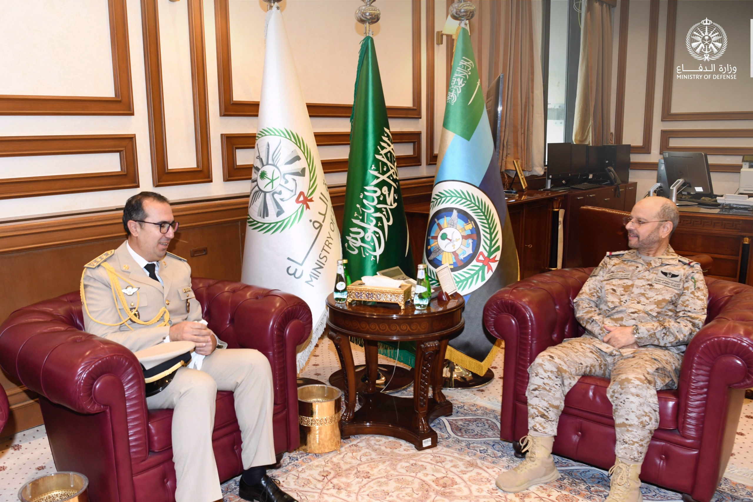 رئيس “الأركان العامة” السعودي يتباحث مع الملحق العسكري للمغرب