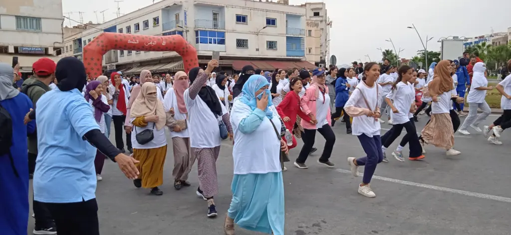 أزيد من 20 ألف عداءة تشارك في سباق النصر النسوي