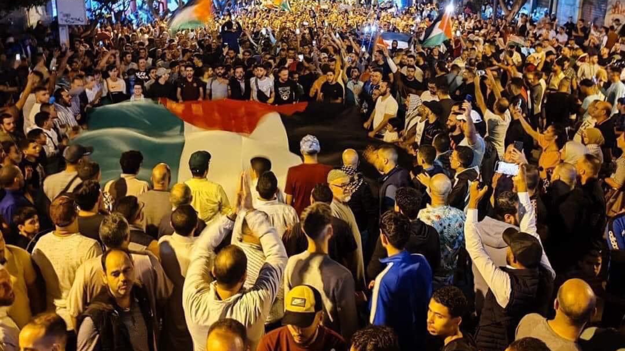 صحيفة إسرائيلية: تل أبيب تُجلي موظفي مكتب اتصالها بالمغرب بسبب الاحتجاجات