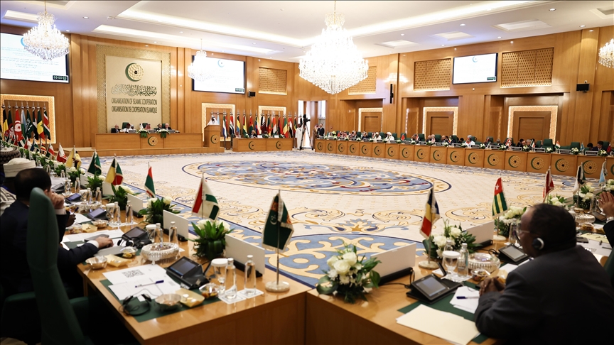 “التعاون الإسلامي” تطالب برفع حصار قطاع غزة وترفض تهجير سكانه