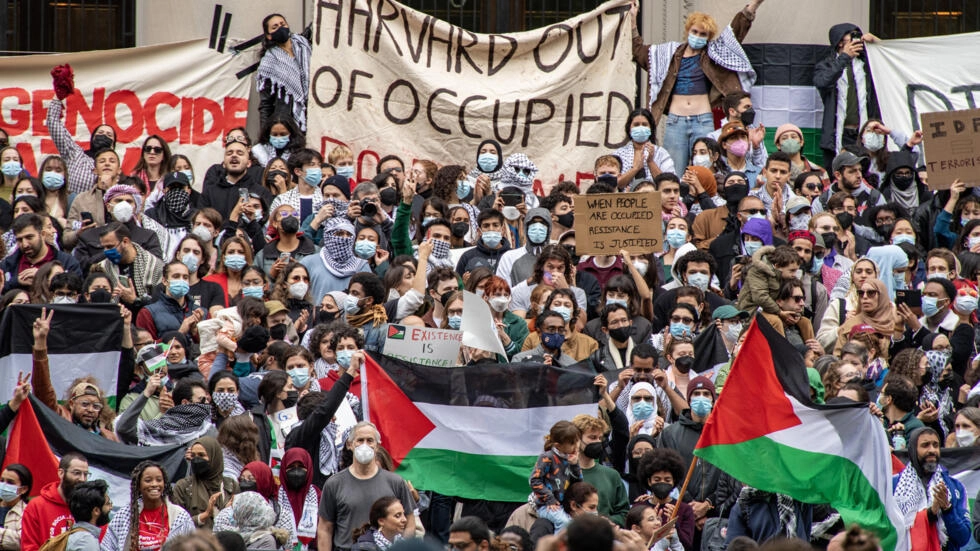 منظمات يهودية “تبتز” جامعات أمريكية وتهدد بقطع الدعم عنها بسبب فلسطين