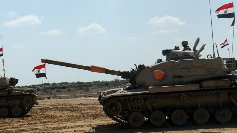 مصر: إصابة عناصر برج مراقبة حدودي بشظايا قذيفة إسرائيلية