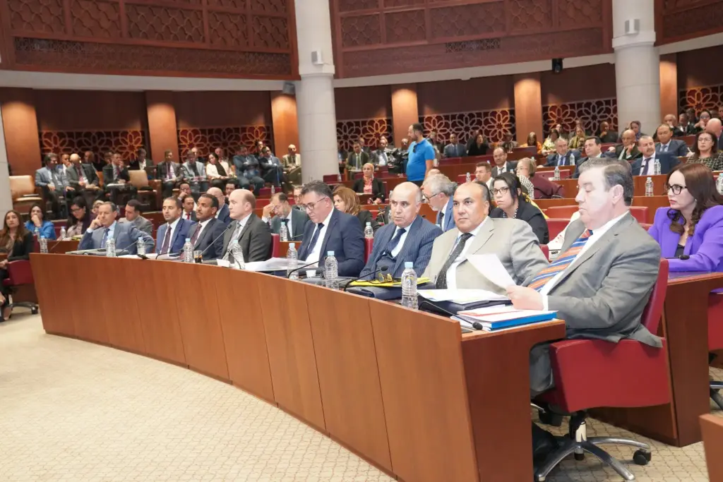 المعارضة: الحكومة تُوظف سِحر الأرقام وما تُعطيه باليد اليمنى تأخذه باليسرى