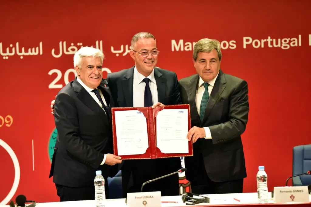 لقجع ينفي تحديد ملعب نهائي مونديال 2030 ويكشف موعد انطلاق أشغال ملعب الدار البيضاء الكبير