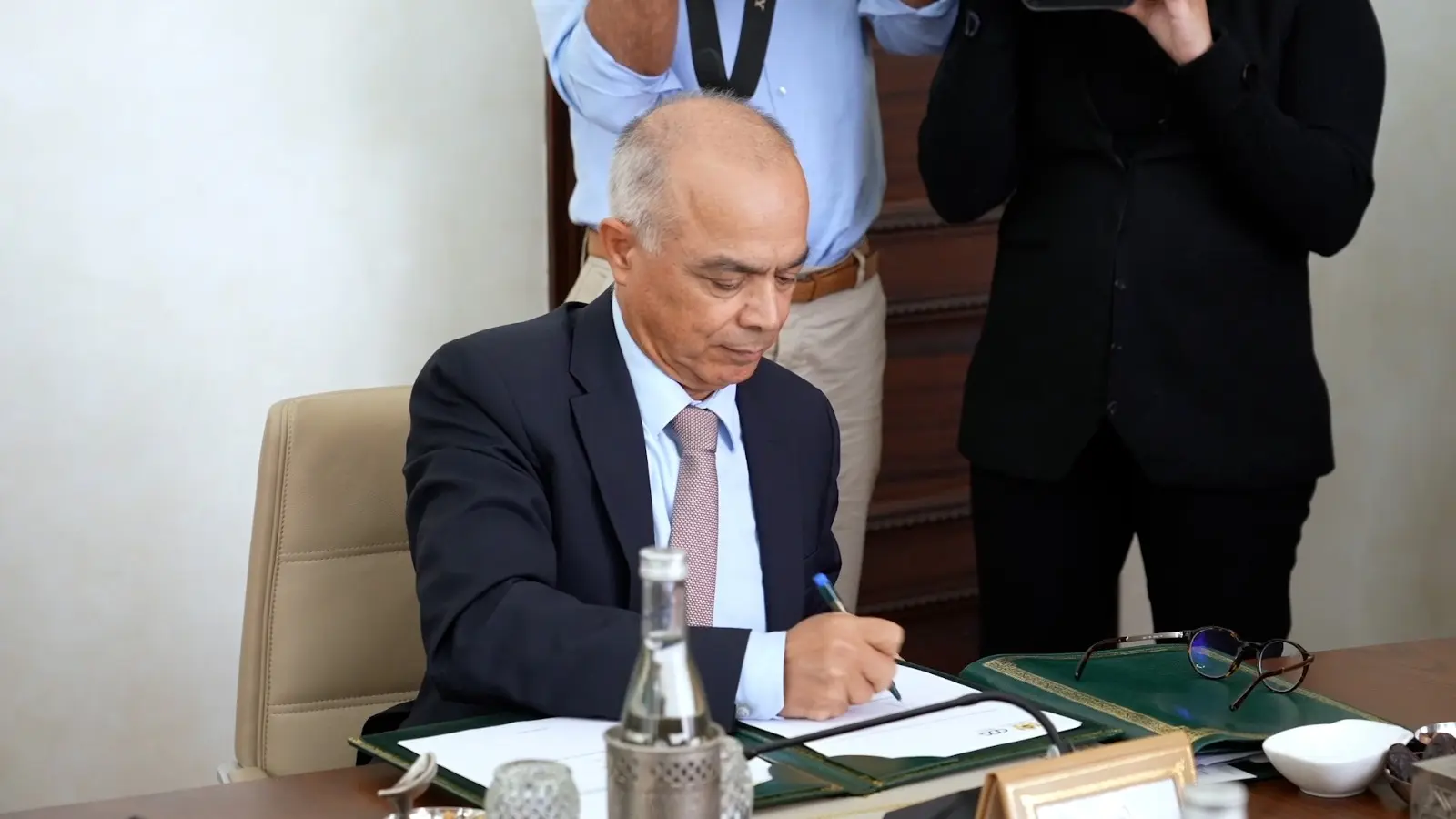 خاص..هذه تفاصيل الزيادة في تعويضات الساعات الإضافية وتصحيح امتحانات التعليم