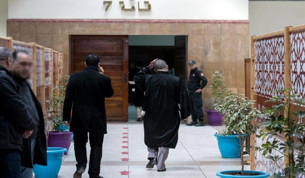 جنايات الرباط توزع 33 سنة سجنا نافذا على15متورطا في قضايا التزوير والارتشاء