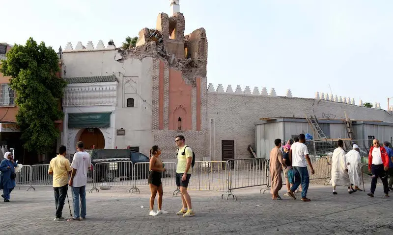 الزلزال يُكبِّد السياحة خسائر “فادحة” وعمور تكشف تضرر 767 وحدة فندقية