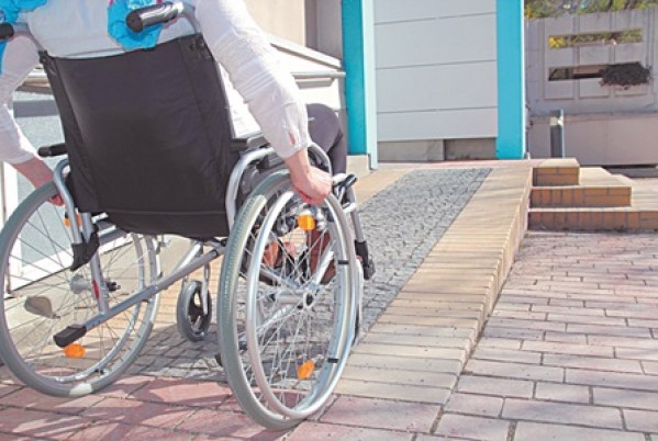 وزارة الأسرة توقع اتفاقية لتوفير ولوجيات الأشخاص بوضعية إعاقة بطرفاية